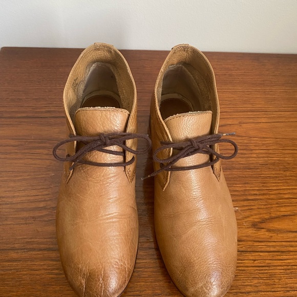 Women’s Frye Shoe - Picture 3 of 14